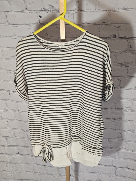 Hailey & Co. Tops - Striped Short Sleeve Tie-Hem Top - Black & White